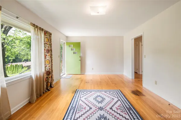 39 Avery Creek RD, Arden, NC 28704