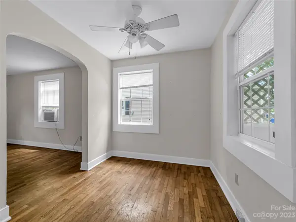 83 Fisher RD, Brevard, NC 28712