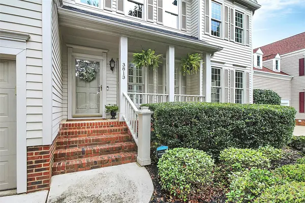 3813 Selwyn Farms LN, Charlotte, NC 28209