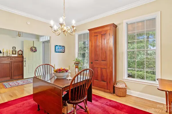 3033 Middleton Way CT, Hendersonville, NC 28791