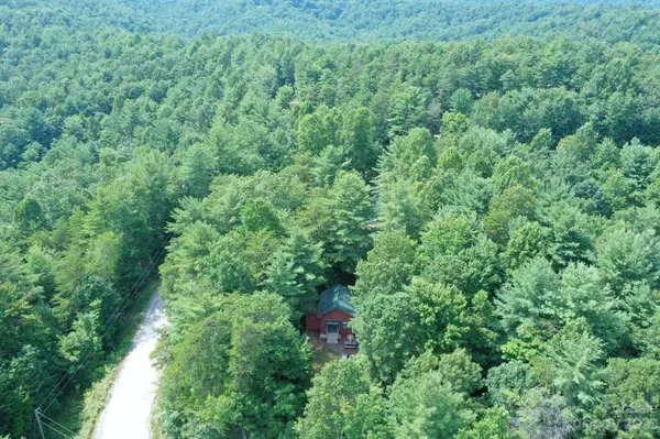 1130 Sampson RD, Lenoir, NC 28645