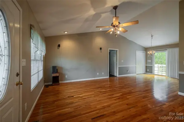 521 Hopewell RD, Morganton, NC 28655