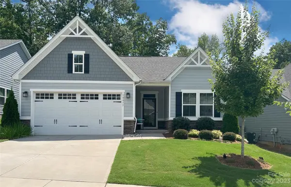 10055 Lilac CT, Harrisburg, NC 28215