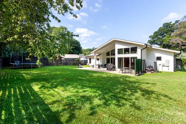 1207 Lakedell DR, Charlotte, NC 28215