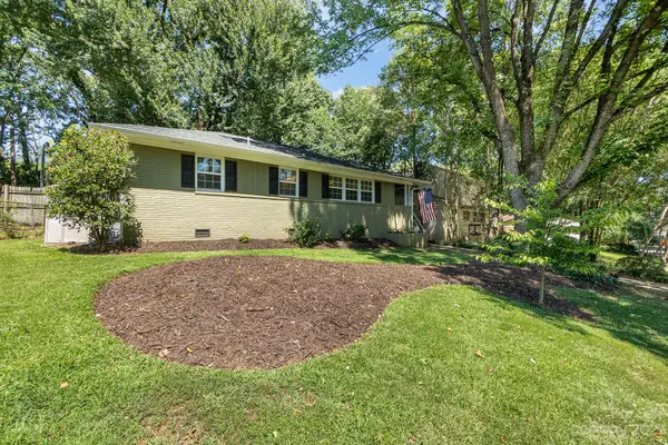 543 Manhasset RD, Charlotte, NC 28209