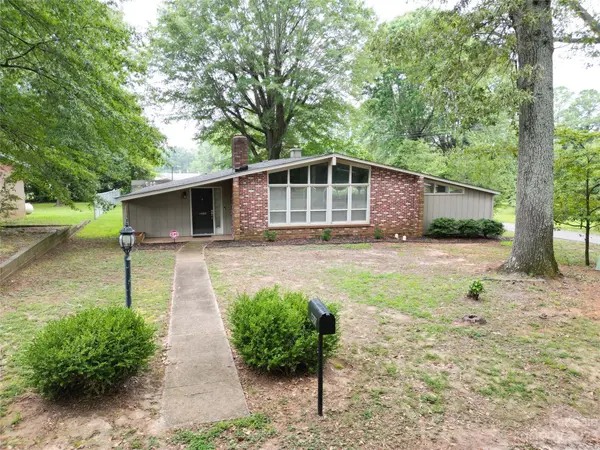 1400 Center ST, Wadesboro, NC 28170