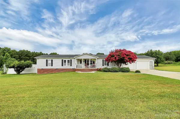 836 Farmbrook RD, Lancaster, SC 29720