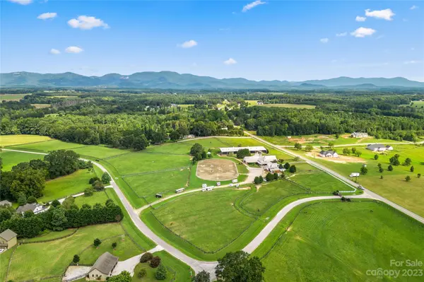10035 New Cut RD, Campobello, SC 29322
