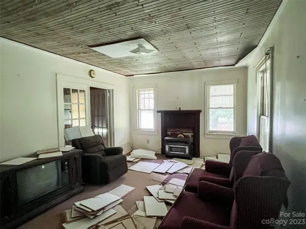 709 E D ST, Newton, NC 28658