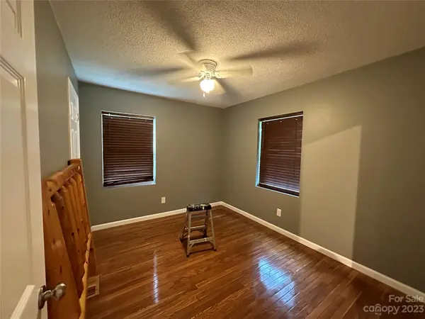 3596 Clarks Chapel RD, Lenoir, NC 28645