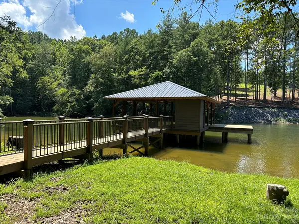 1096 Lake Vista DR NE #6B/7, Connelly Springs, NC 28612