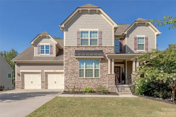 2300 Gallberry LN, Waxhaw, NC 28173