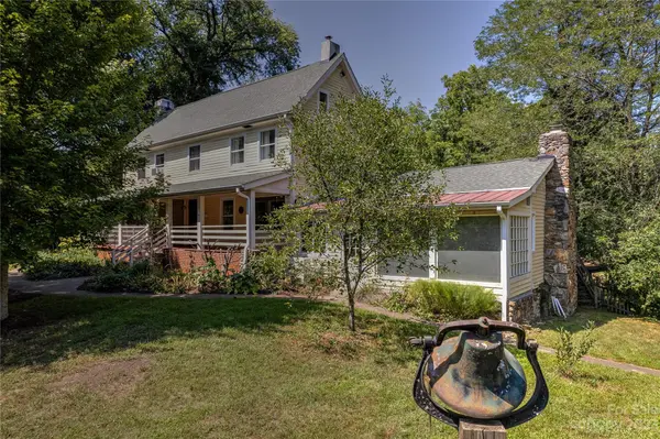 655 New Haw Creek RD, Asheville, NC 28805
