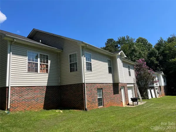 111 Hoyle ST, Morganton, NC 28655