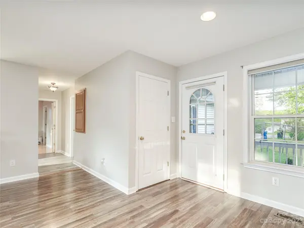 111 Hoyle ST, Morganton, NC 28655