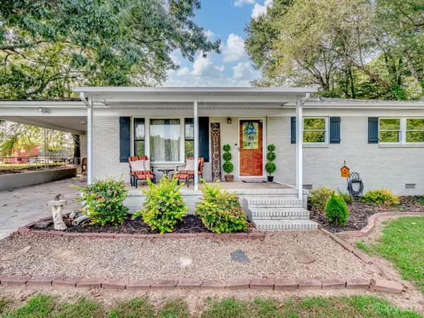221 Springwood DR, Belmont, NC 28012