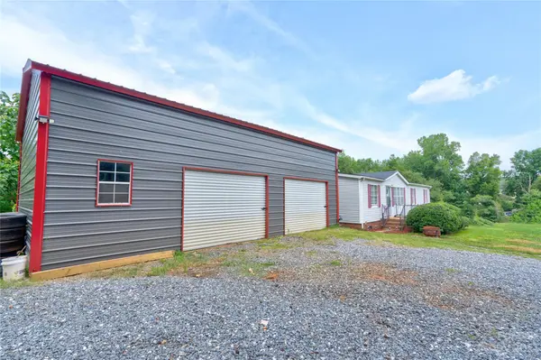 389 Shires RD, Ellenboro, NC 28040