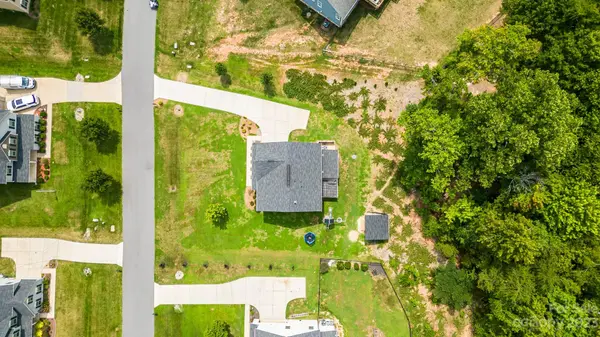 6975 Pin Oaks DR, Denver, NC 28037