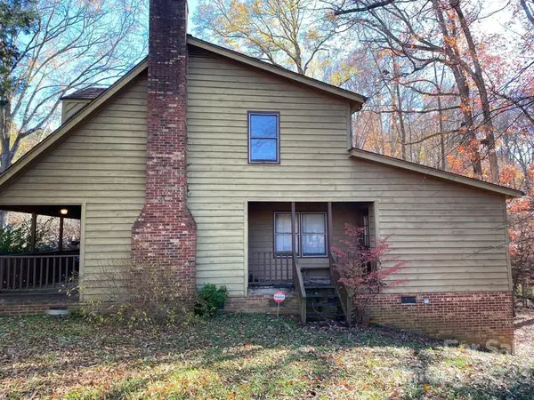 7201 Leaves LN, Charlotte, NC 28213