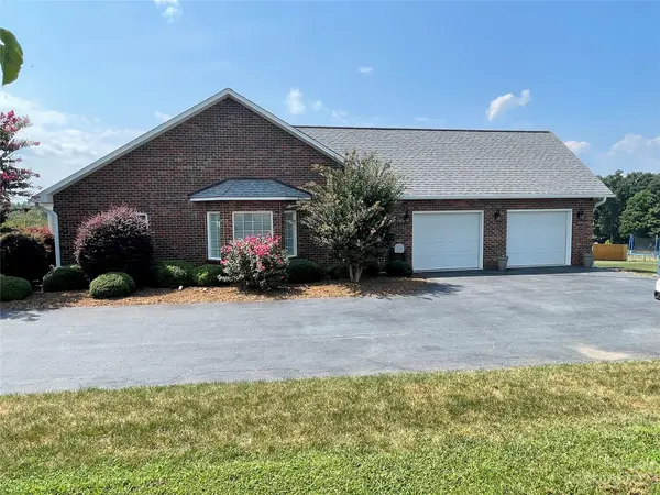 2553 Genes LOOP #36, Morganton, NC 28655