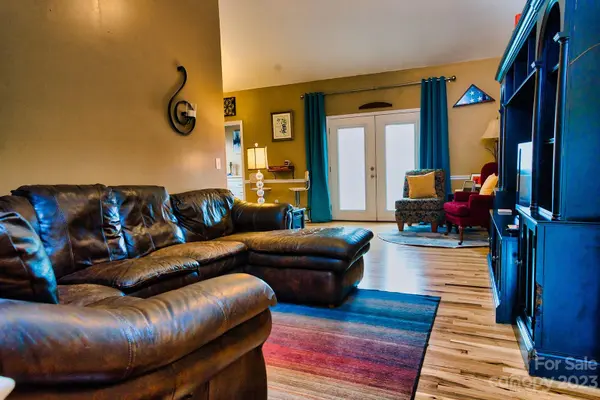 111 Brookview DR, Shelby, NC 28152