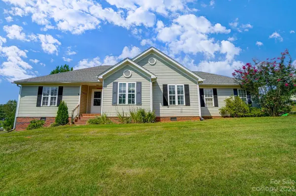 103 Falling Leaf LN, Statesville, NC 28677