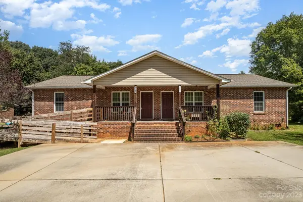 3447 Country Acres DR,  Maiden,  NC 28650