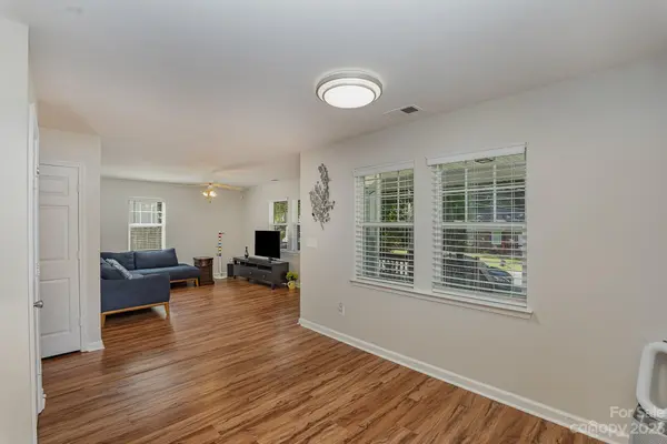 1945 Gilbert ST, Charlotte, NC 28216