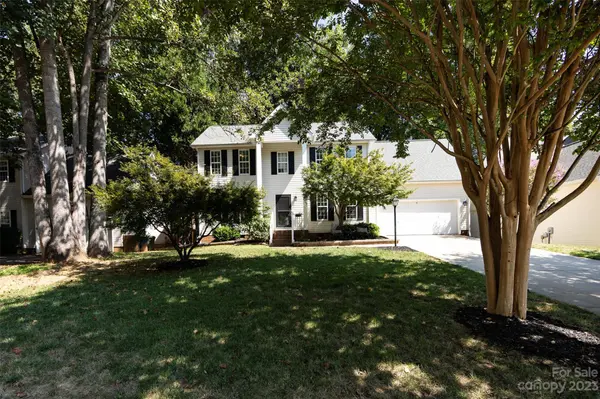 8702 Glade CT, Huntersville, NC 28078