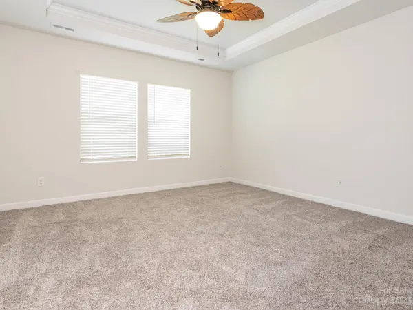 11905 Red Leaf DR, Charlotte, NC 28215
