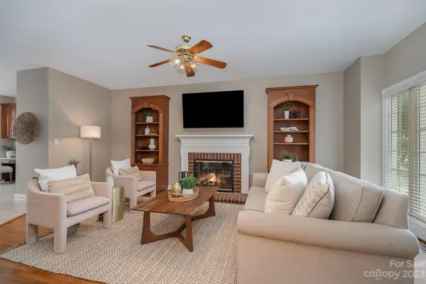 230 Sardis Pointe RD, Matthews, NC 28105
