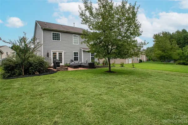 7422 Aragorn LN, Charlotte, NC 28212