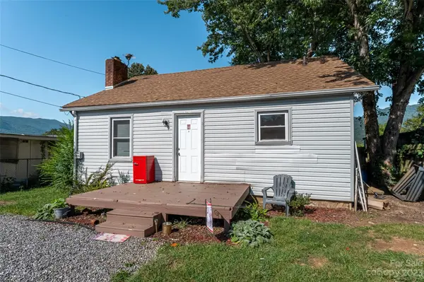33 Maxwell ST, Waynesville, NC 28786