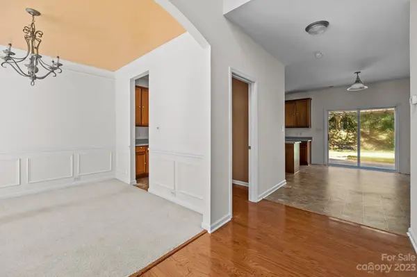 2711 Oakdale Pasture DR, Charlotte, NC 28216