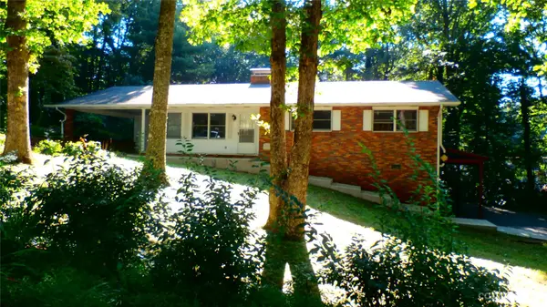 45 Mountain Laurel DR, Spruce Pine, NC 28777