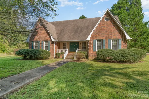 222 Shallowbrook DR, Advance, NC 27006