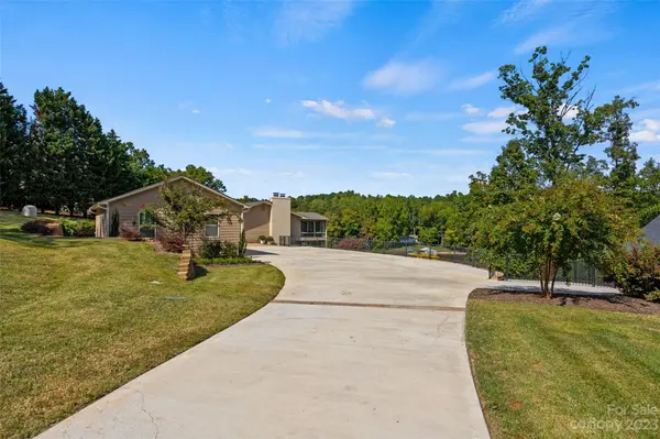 7032 Brookview DR, Clover, SC 29710
