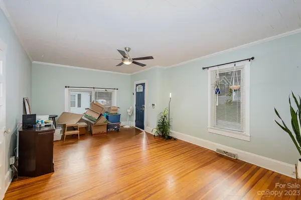380 Woodlawn AVE, Cramerton, NC 28032