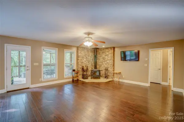 544 Stonehaven DR, Cullowhee, NC 28723