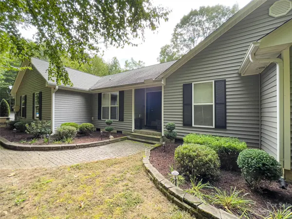 544 Stonehaven DR, Cullowhee, NC 28723