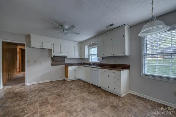 3726 Sugar Spring RD, Gastonia, NC 28054