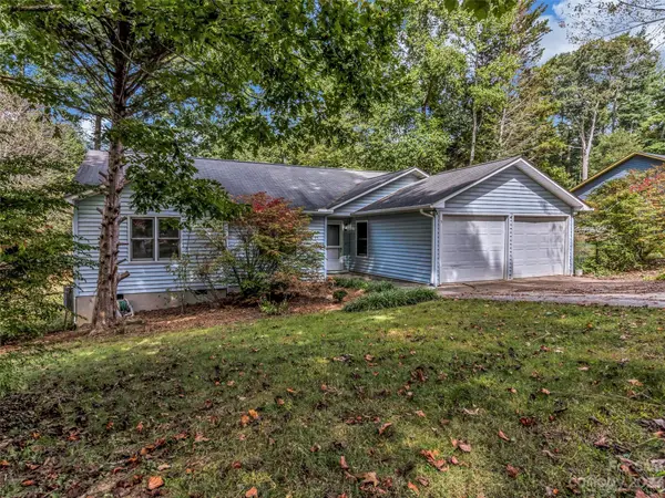 5 Bethany Woods DR, Asheville, NC 28805