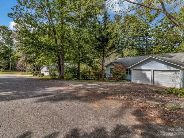 5 Bethany Woods DR, Asheville, NC 28805