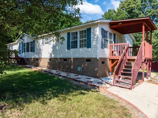 3352 Bendwood RD, Newton, NC 28658