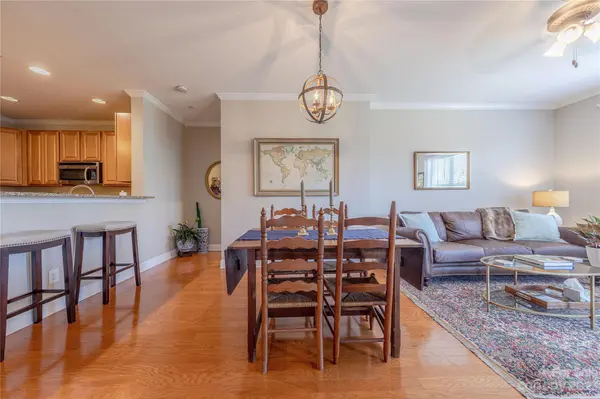 1000 E Woodlawn RD #410 Charlotte, NC 28209
