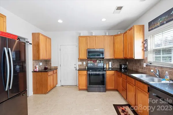 2898 Island Point DR Concord, NC 28027
