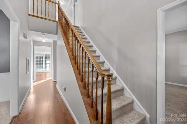 12105 Acadia LN, Matthews, NC 28105