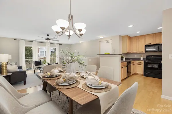 614 Raphael PL, Charlotte, NC 28205