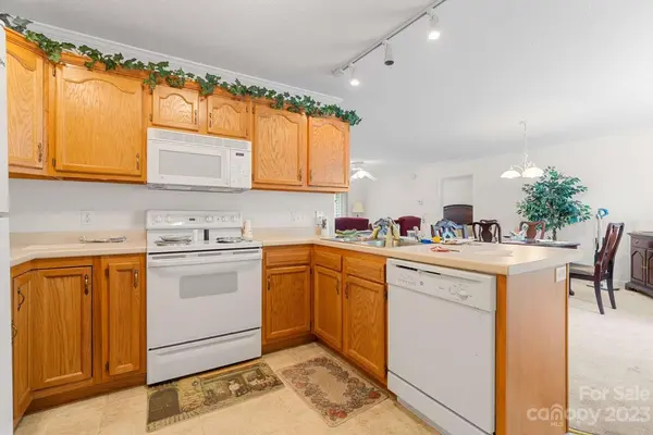 4 Rathfarnham RD #G, Asheville, NC 28803