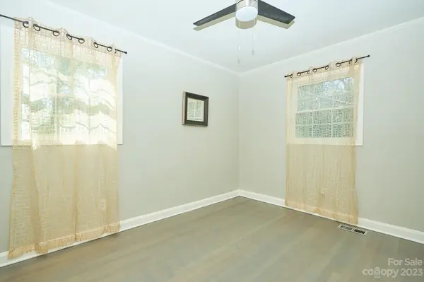 1921 Grier AVE, Charlotte, NC 28216